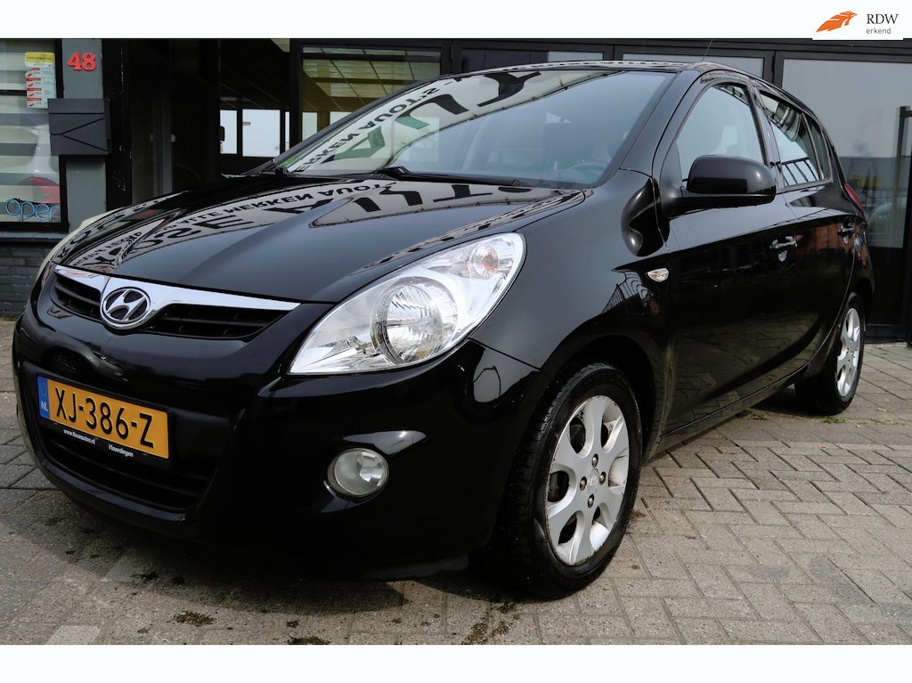 Hyundai i20 1.4i DynamicVersion *Rijklaarprijs *Airco