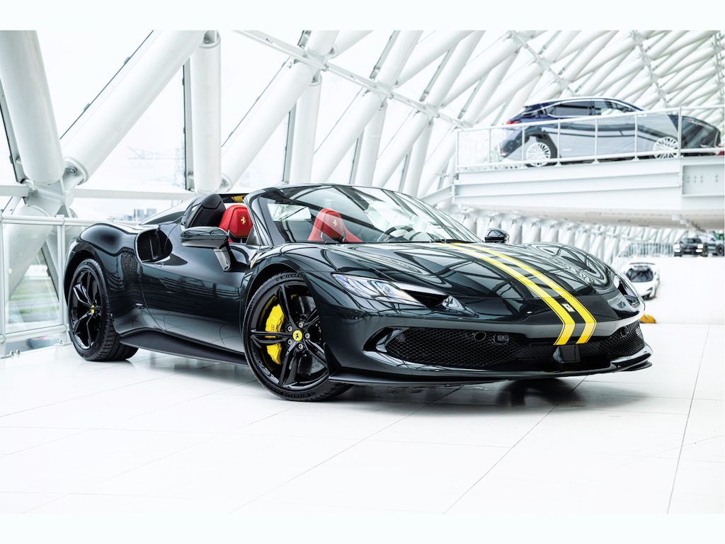 Ferrari 296 GTS 3.0 V6 | Pass. display | Lift | Daytona Seats | Apple Carplay