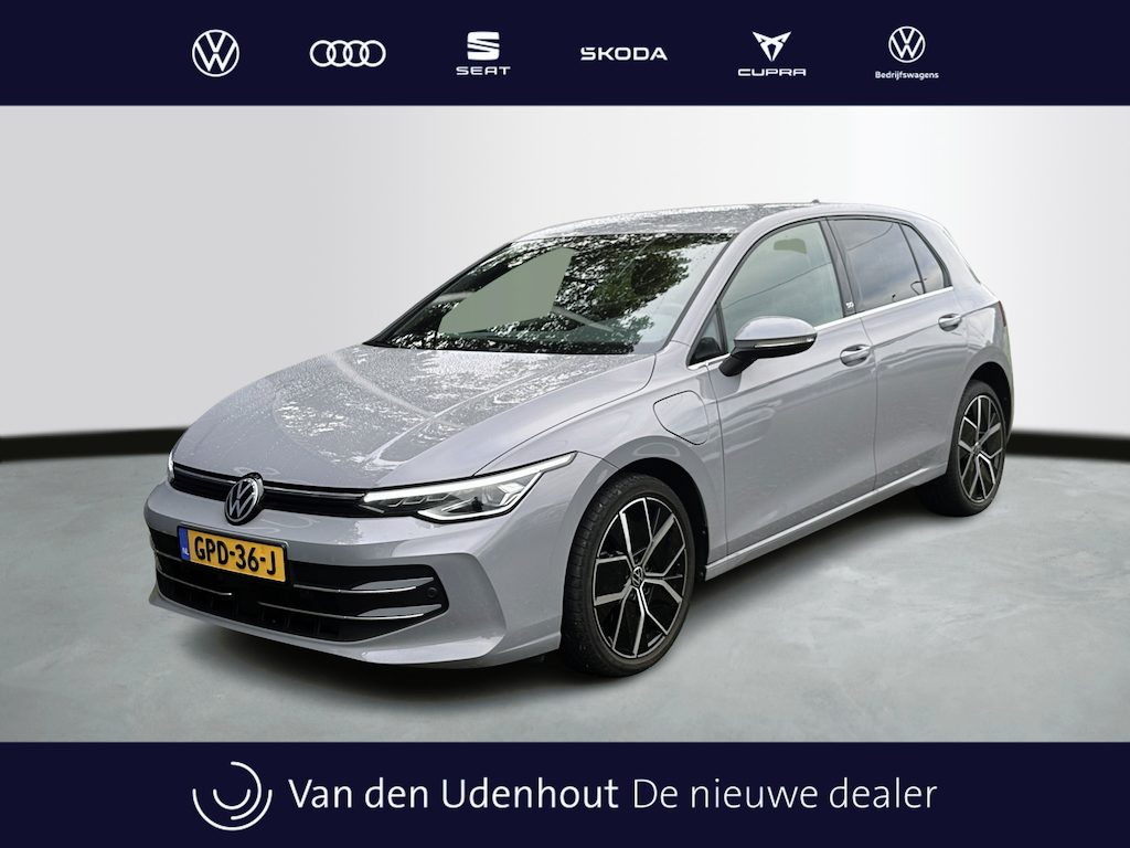 Volkswagen Golf 1.5 eHybrid 204pk 50 Edition Camera Navigatie Binnenkort Beschikbaar