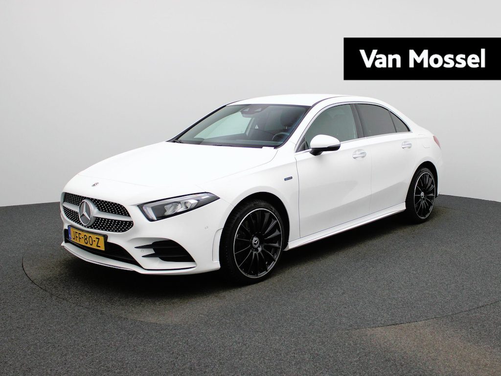 Mercedes-Benz A-klasse 250 e Business Solution AMG Limited | Automaat | Navigatie | Sfeerverlichting | Camera | Stoelverwarming |