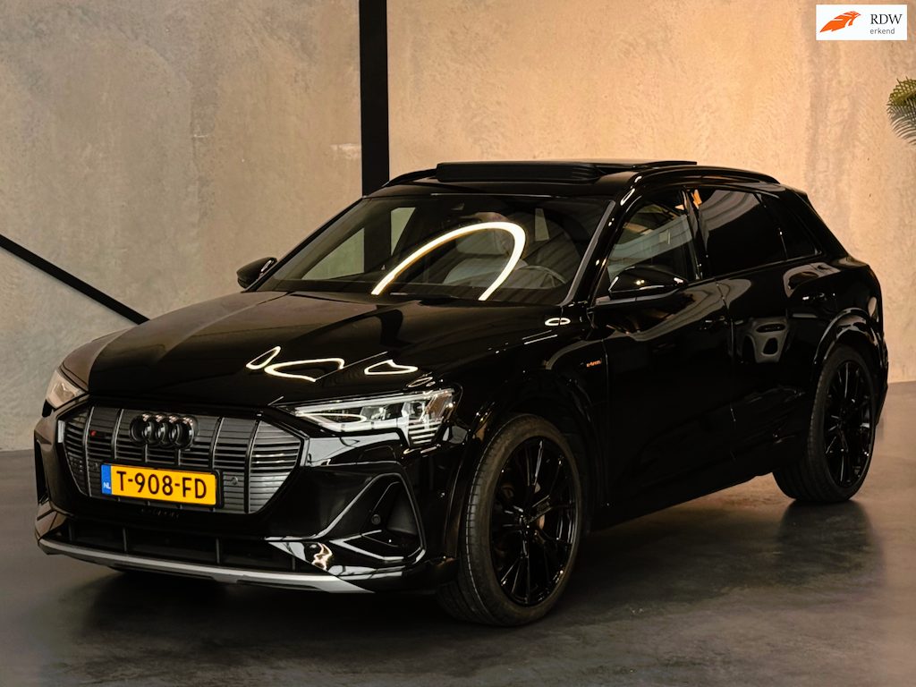 Audi E-tron 55 S, Pano, Massage/stoelkoeling, B&O,Nachtzicht,Trekhaak,360°,HeadUp,Matrix,enz..