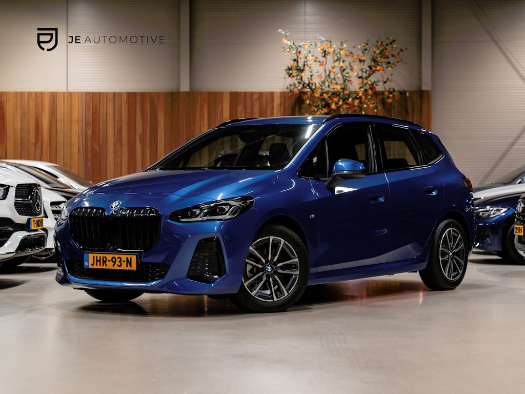 BMW 2-Serie Active Tourer 218i M-Sport, Shadow Line, Apple Carplay, Navi, Voll Led, Ambiënte Light, Wide Screen, Camera, PDC