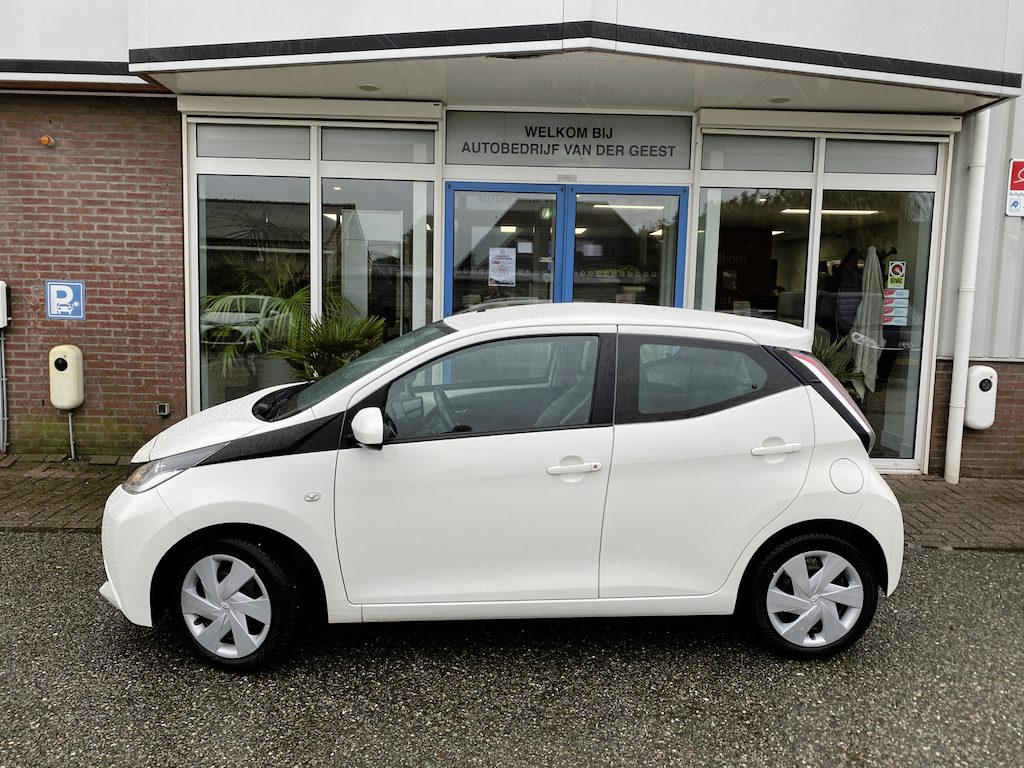 Toyota Aygo 1.0 VVT-i x-play
