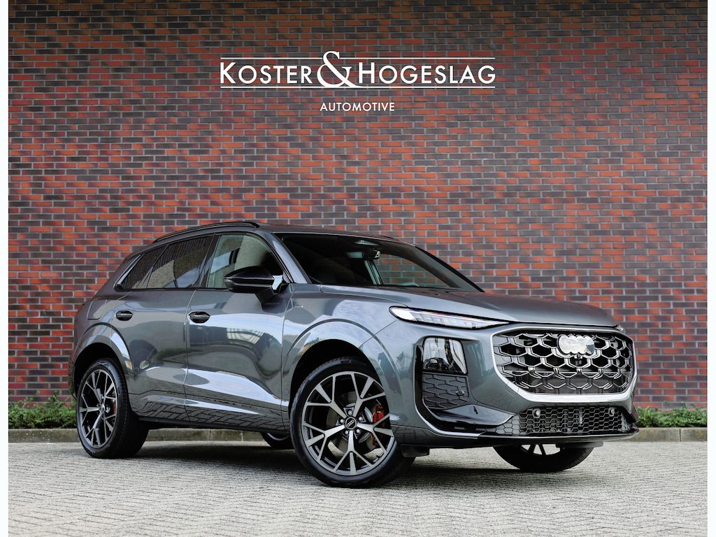 Audi Q3 e-hybrid S line | Tech Pro - SONOS - Pano