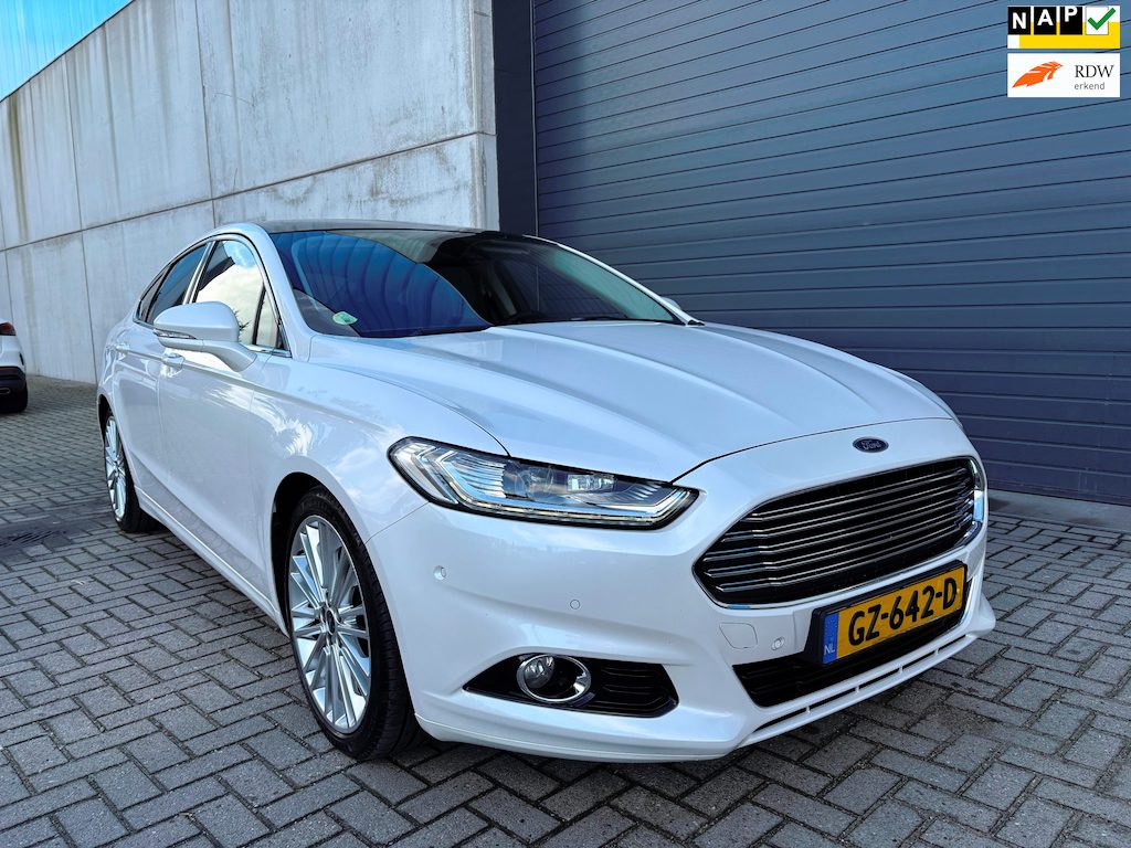 Ford Mondeo 1.5 TDCi Titanium LED PANO NAVI CLIMA 2015