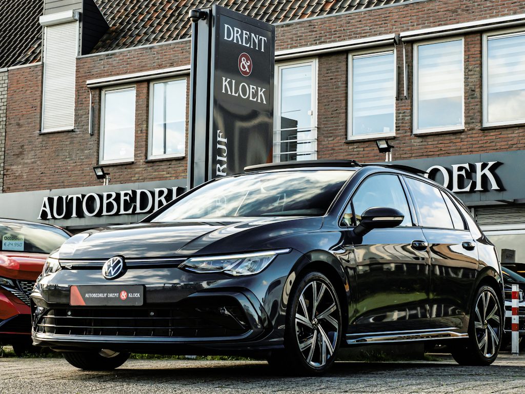 Volkswagen Golf 1.5 eTSI R-Line Business PANO 18 INCH ACC VIRTUAL DASH STOELVERW V+A