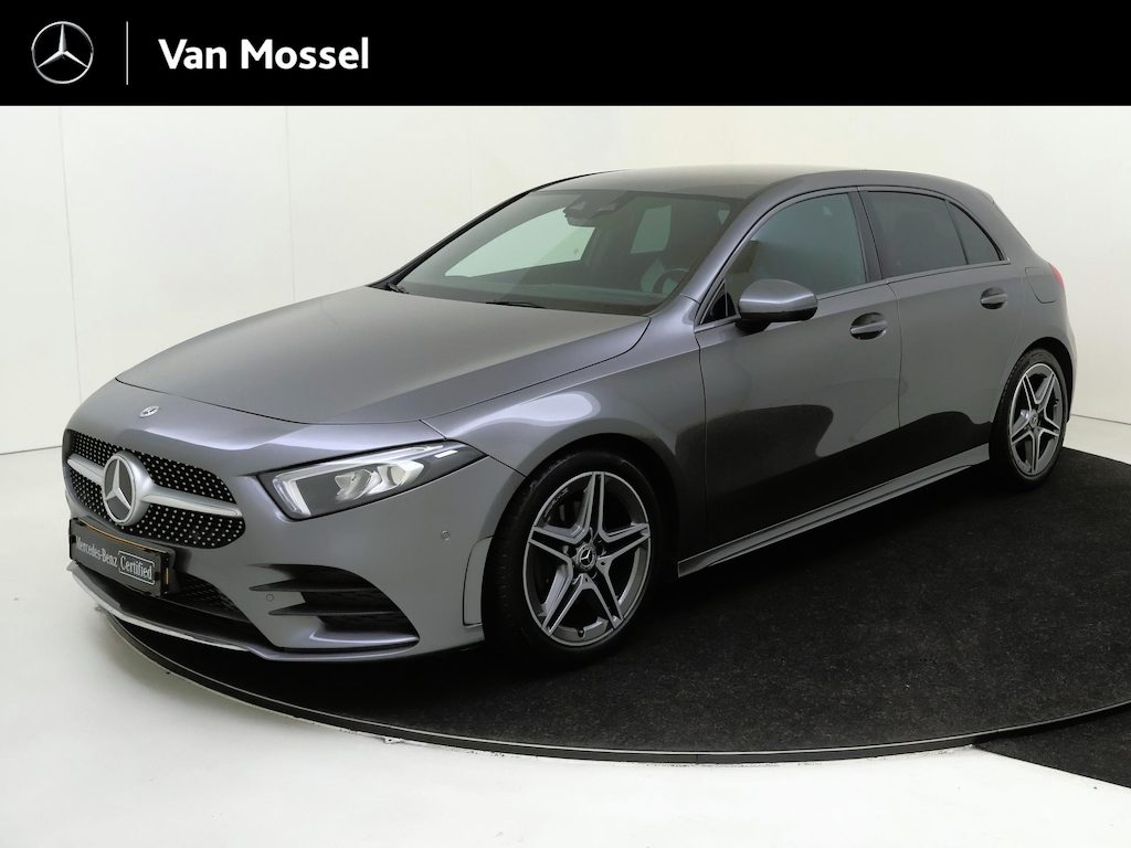 Mercedes-Benz A-klasse 180 Business Solution AMG / Carplay / 18"/ Achteruitrijcamera/ Parktronic/ High-performance LED
