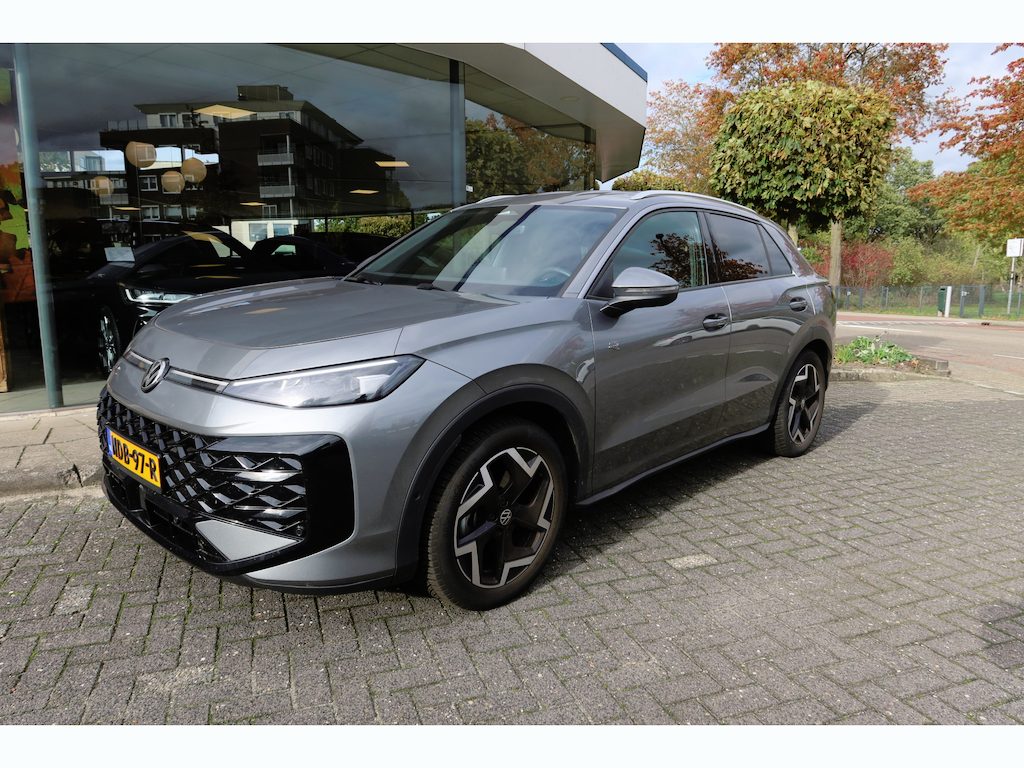 Volkswagen T-Roc 1.5 eTsi 150PK R-Line First Edition Automaat I All-Season