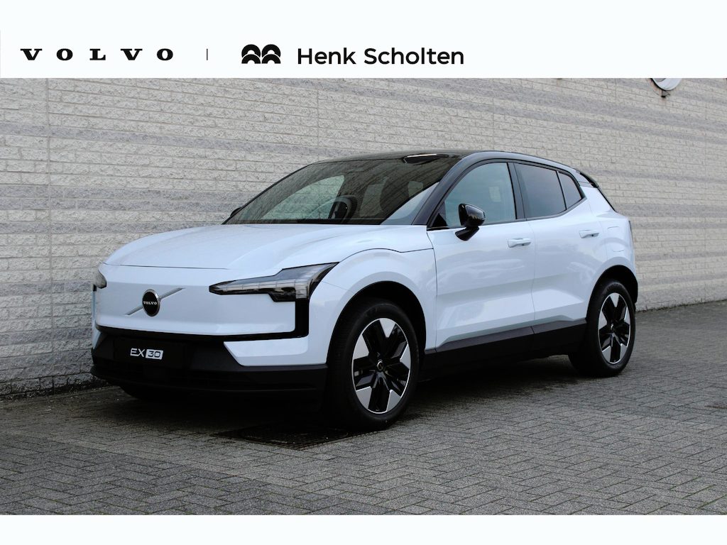 Volvo EX30 P3 Long Range Plus Europa 69 kWh | Pilot Assist | Adaptieve Cruise Control | Cloud Blue | Dak hoogglans zwart | Extra getint glas achter | Harman Kardon Premium Audio | Elektrisch verstelbare en verwarmbare voorstoelen | Stuurwielverwarming | Google Maps & Google Assistant | Keyless Drive | Draadloze Apple CarPlay & Android Auto