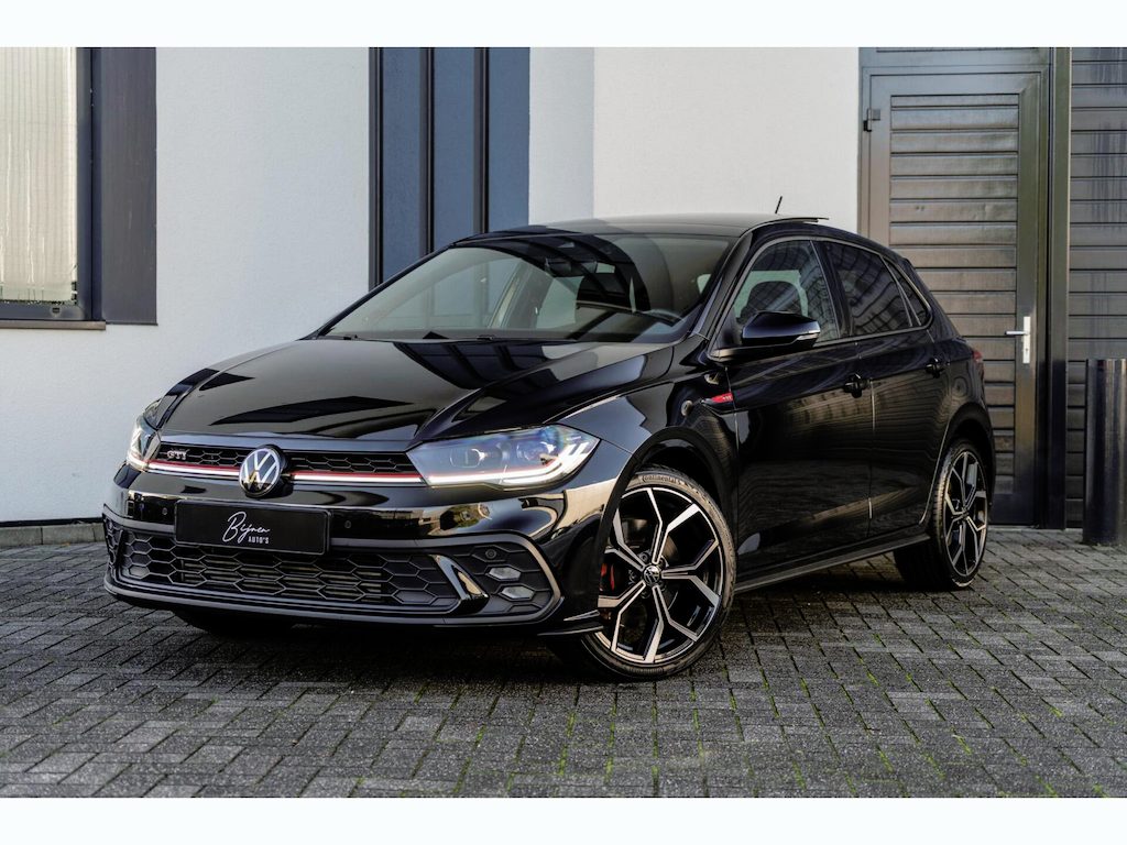 Volkswagen Polo 2.0 TSI GTI 207PK PANO / CAMERA / KEYLESS / BEATS / ACC / 18 INCH