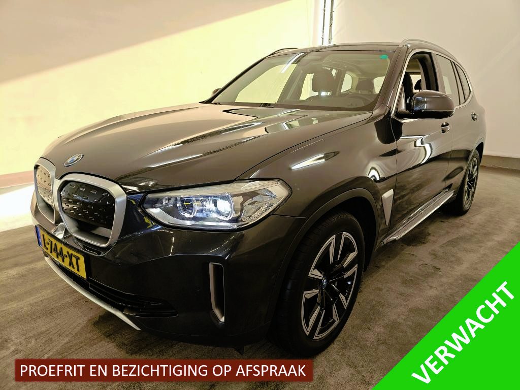 BMW iX3 Executive 80 kWh M Sport | Pano | SOH 98% | Shadow | 1e Eigenaar | Dealer Onderh | Aero | Elek Stoel+Klep | Elek Trekhaak | Memory | Sfeer | Camera | ACC | PDC | DAB