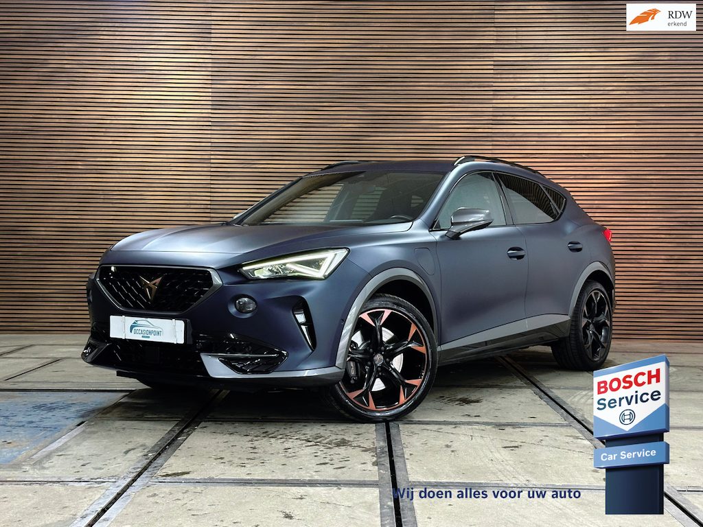 CUPRA Formentor 1.4 e-Hybrid VZ Perf. 245 PK| Frozen Petrol Blue| Perf.Seats| Ambient+| Winterpack| Matrix LED| ACC| DCC| 19 Inch