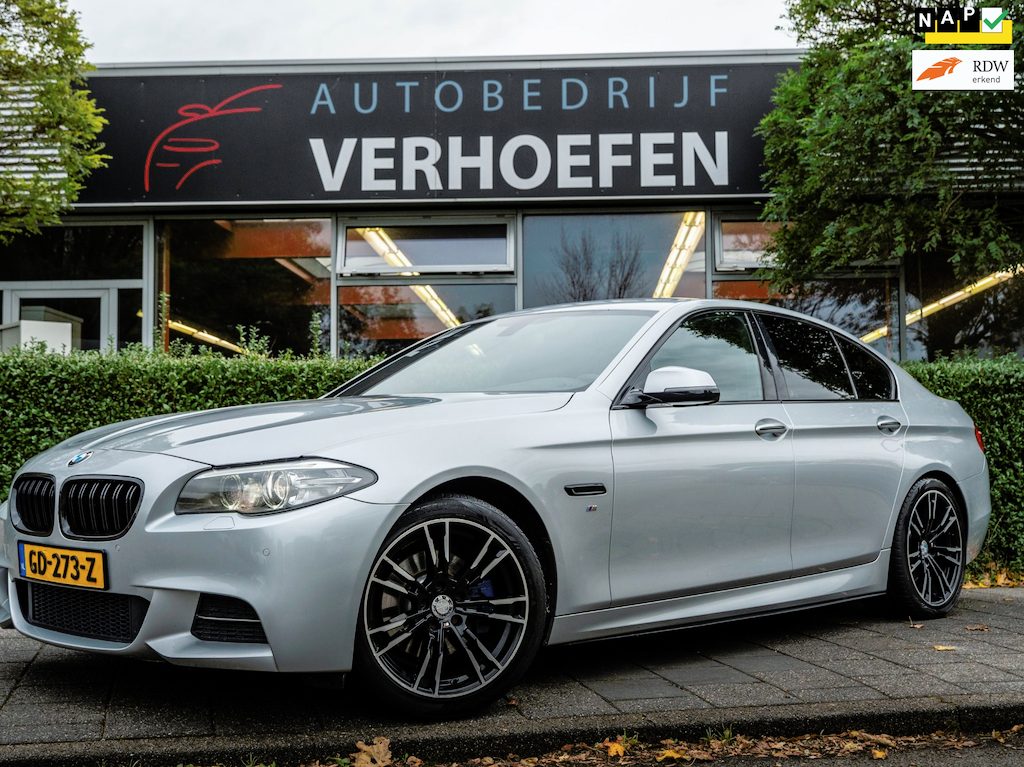 BMW 5-Serie 520i | VOLLEDIG M-SPORT | AUTOMAAT | ALCANTARA M STOELEN | AUTOMAAT | NAP KM / ORG NL | STOELVERWARMING | XENON | NAVI