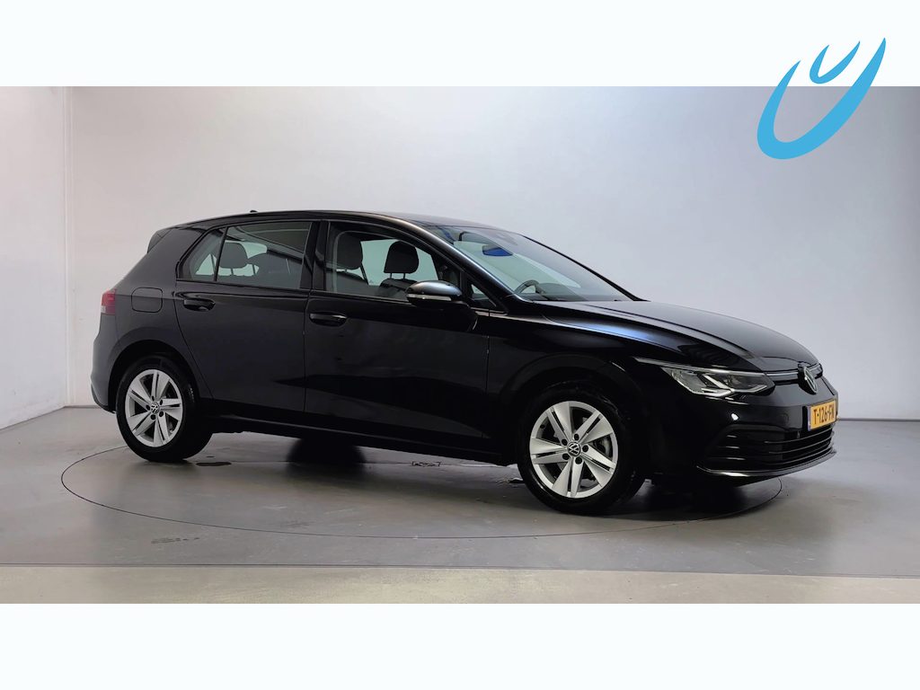 Volkswagen Golf 1.0 TSI 110pk Life Sfeerverlichting Navigatie App-Connect DAB+