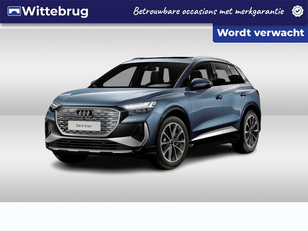 Audi Q4 e-tron 40 S edition 77 kWh / Panoramadak / LED Matrix / Head-up display / Navigatie / Parkeersensoren V+A / 20''LMV