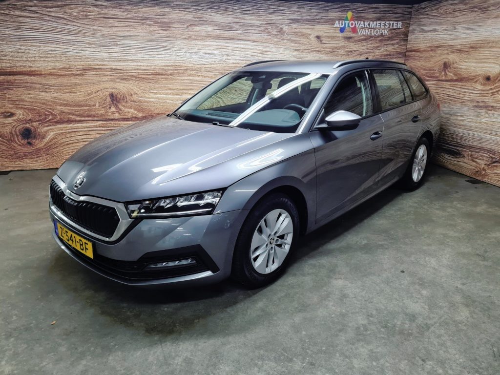 Skoda Octavia Combi 1.5 TSI e-Tech MHEV 150pk DSG Business Edition All-in prijs + 12 mnd garantie!