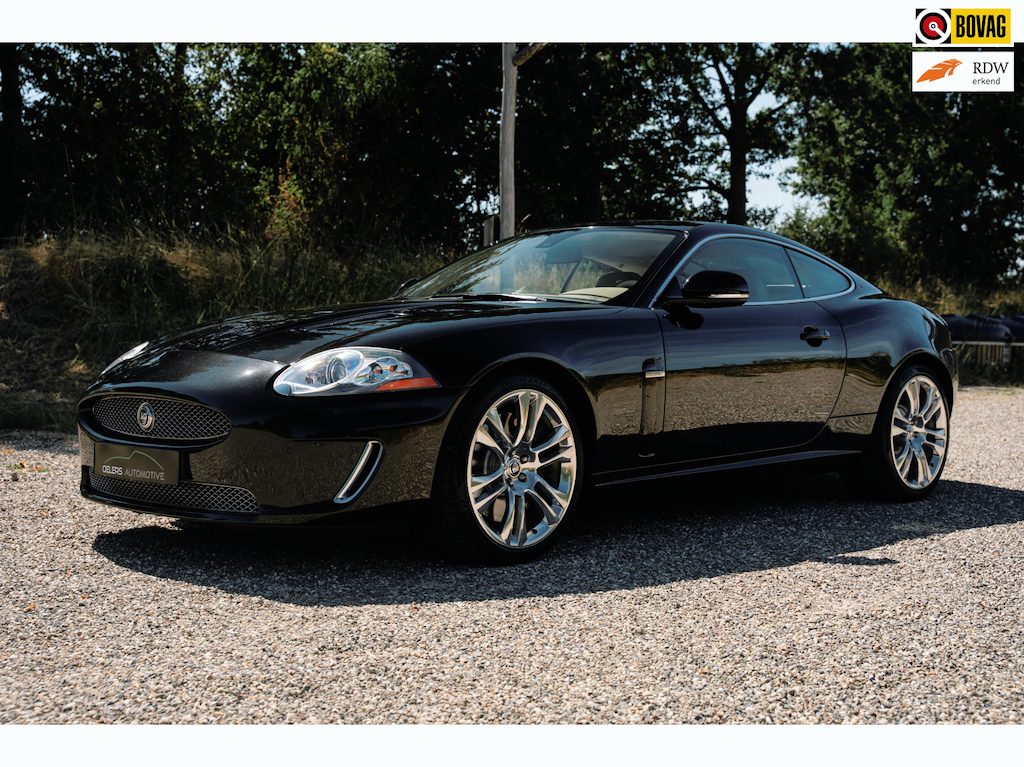 Jaguar XKR 5.0 V8 Coupé Portfolio 510 pk | 100% Jaguar Service | 1e Eigenaar | Clima | Cruise | Leder | Navi | Stoelkoeling |