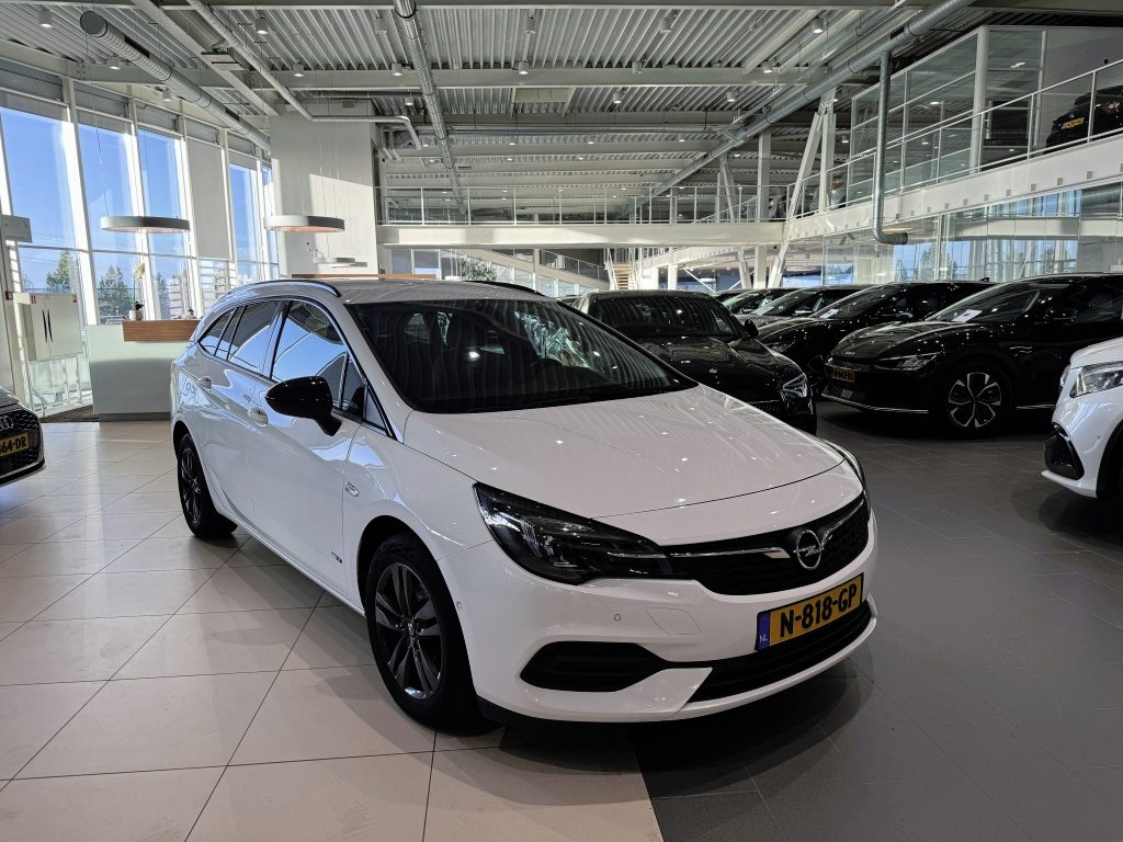 Opel Astra Sports Tourer 1.2 Design & Tech