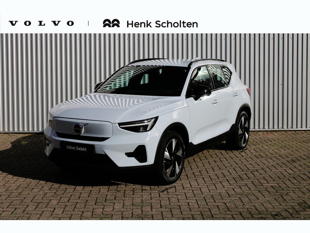 Volvo EX40 Single Motor Extended Range Plus 82 kWh | Achteruitrijcamera | Voor & achter parkeersensoren | Google Services | Cruise Control | Semi elektrische trekhaak | Stoelverwarming voorzijde | Stuurwielverwarming | Allseasonbanden |