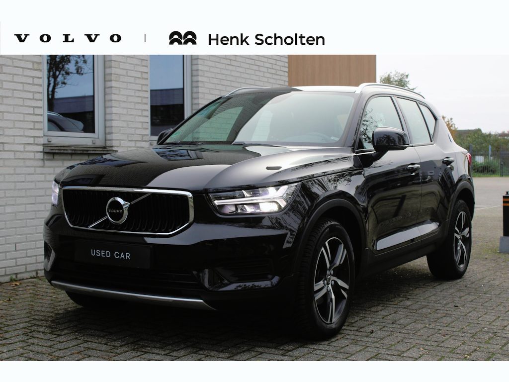 Volvo XC40 1.5 T3 Momentum Pro | 18" Lichtmetalen velgen | Parkeersensoren voor | Onyx Black Metallic | Autonomous emergency braking | Cruise control |  LED koplampen |
