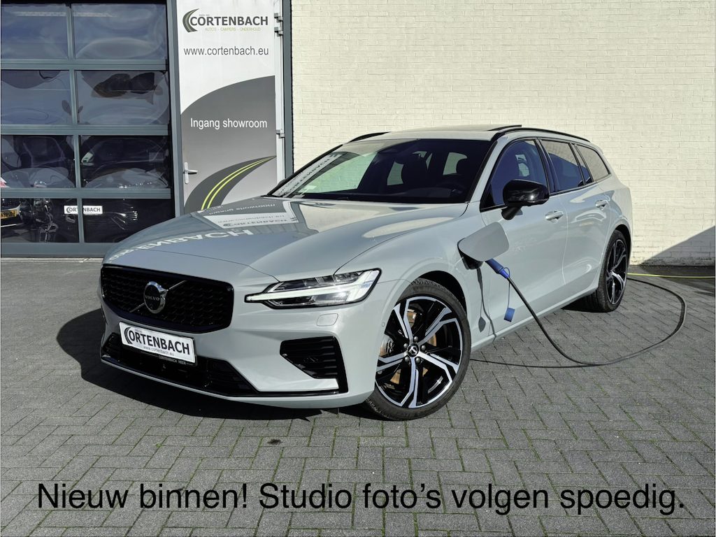 Volvo V60 2.0 T8 Plug-in hybrid AWD Ultra Dark | Panoramadak | Adaptieve cruise | Harman Kardon | Memory | Blis |