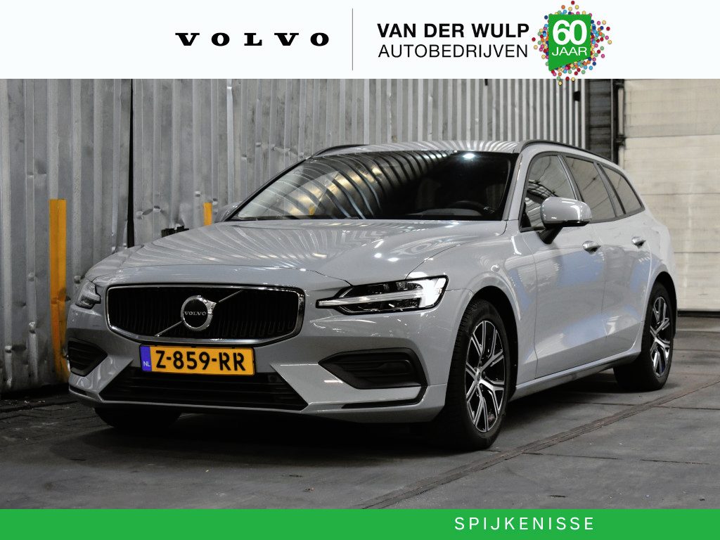 Volvo V60 B4 197PK Essential Edition | BLIS | Trekhaak | Adaptieve Cruise | Getint Glas |