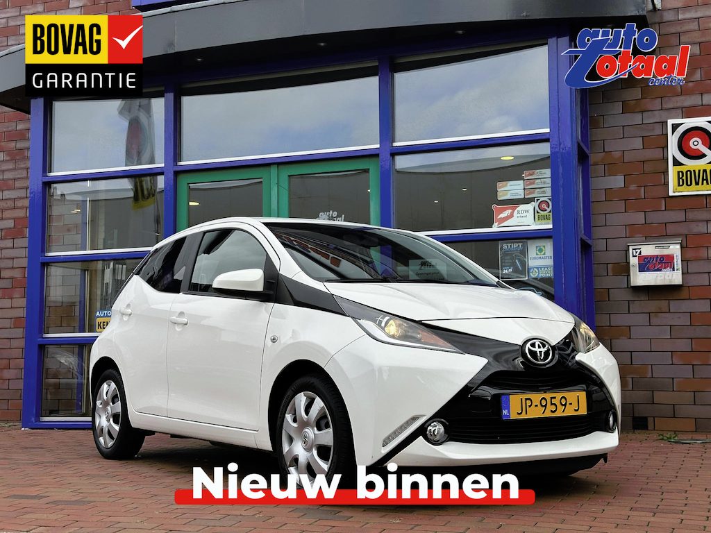 Toyota Aygo 1.0 VVT-i x-play | Airco | camera |