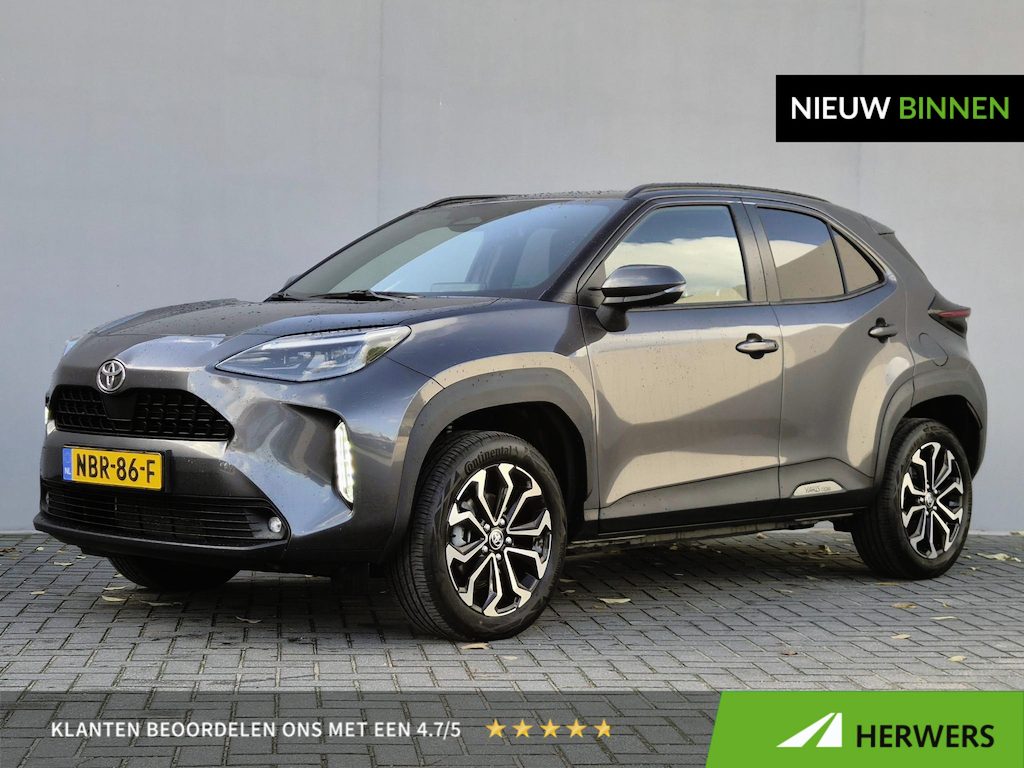 Toyota Yaris Cross 1.5 Hybrid 115 Dynamic / Achteruitrijcamera / Apple Carplay Android Auto / Navigatie / Stuur- Stoel & Voorruitverwarming / Climate control / Adaptief cruise control / Elektrische ramen voor en achter /