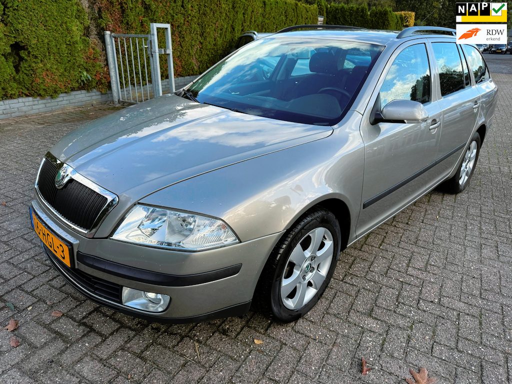 Skoda Octavia Combi 1.6 FSI 5DRS Tour AIRCO CRUISE NAP TREKHAAK