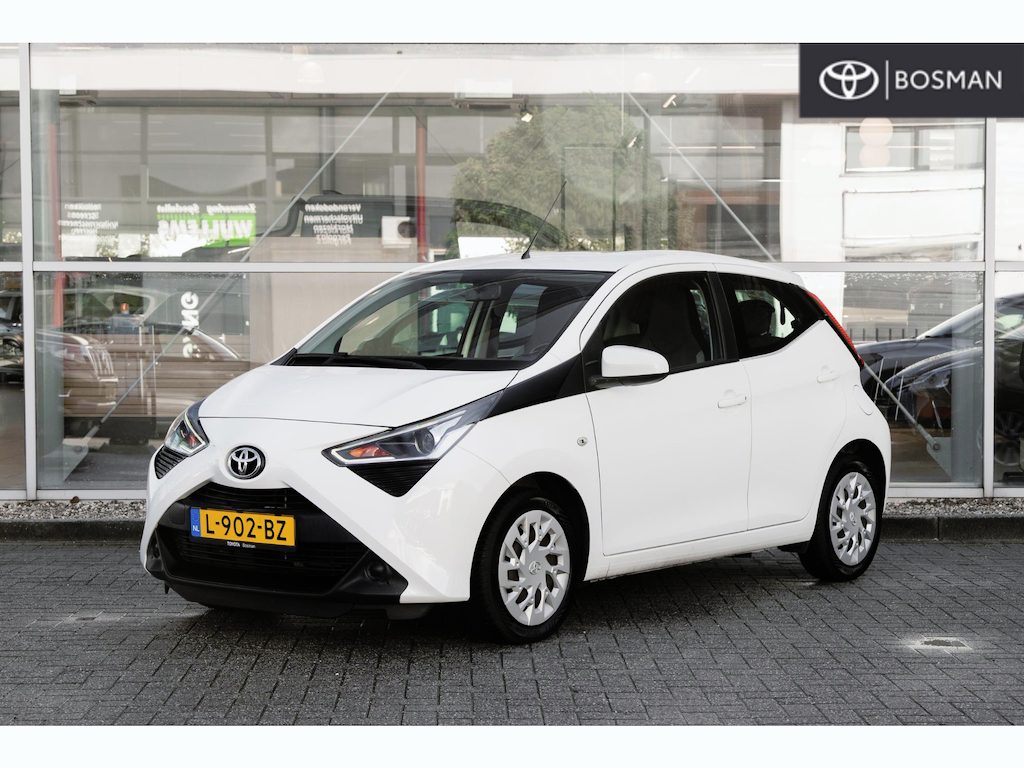 Toyota Aygo 1.0 VVT-i x-play