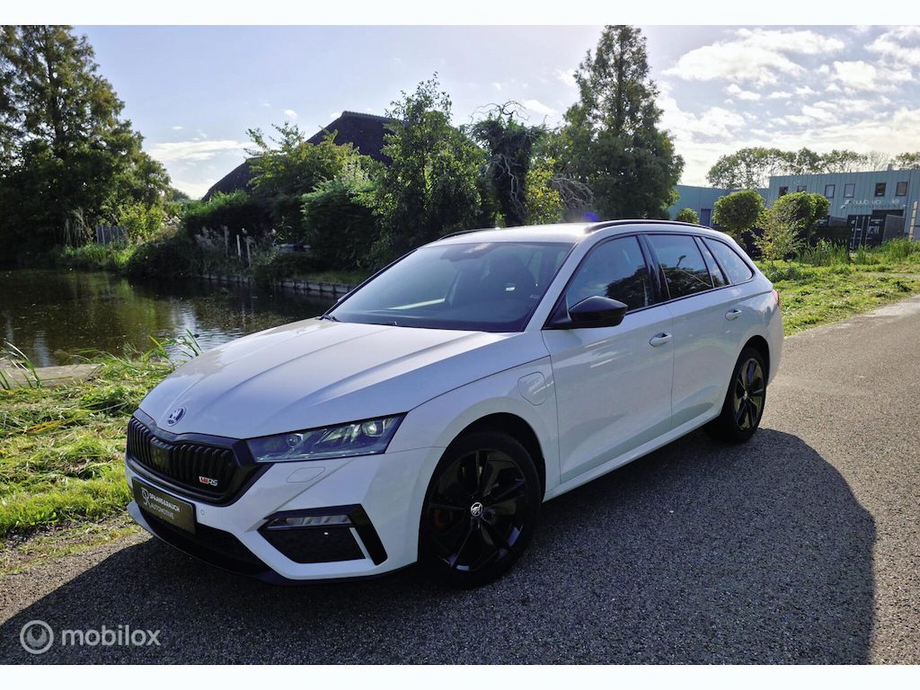 Skoda Octavia Combi 1.4 TSI RS iV PHEV / Carplay / Side ass