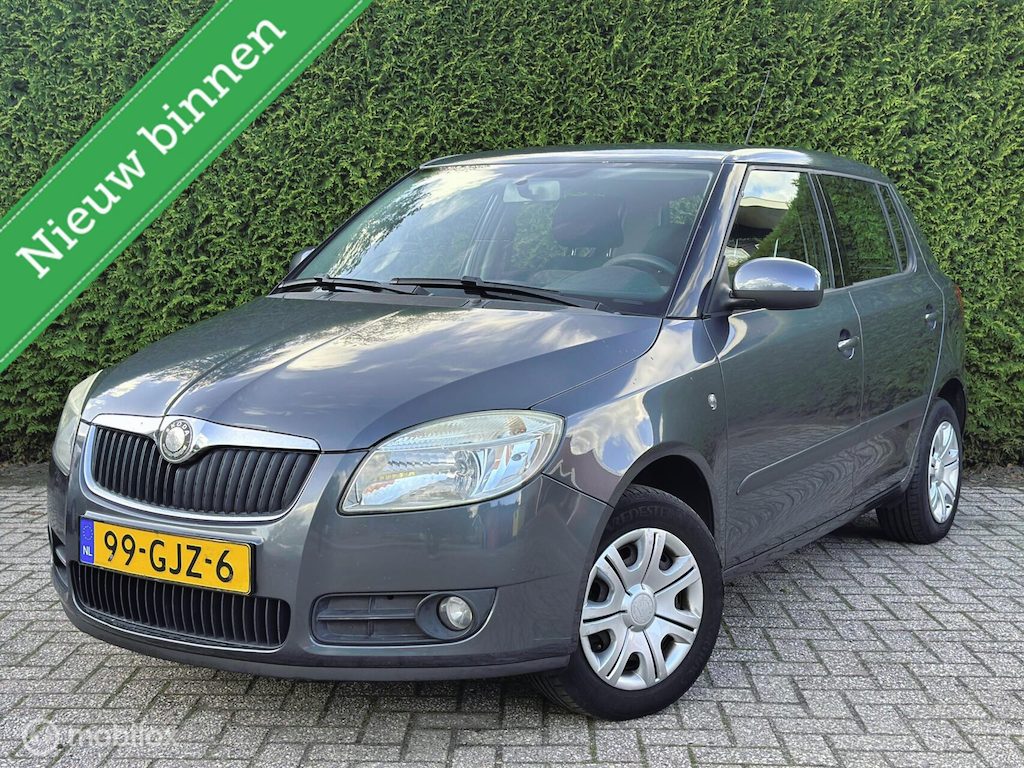 Skoda Fabia 1.4-16V Ambiente Business | Trekhaak |Airco| NAP | Volledige OH historie aanwezig |