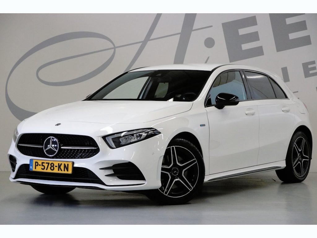 Mercedes-Benz A-klasse 250 e AMG-Line/ Apple Carplay/ Sfeerverlichting/ Nightpakket