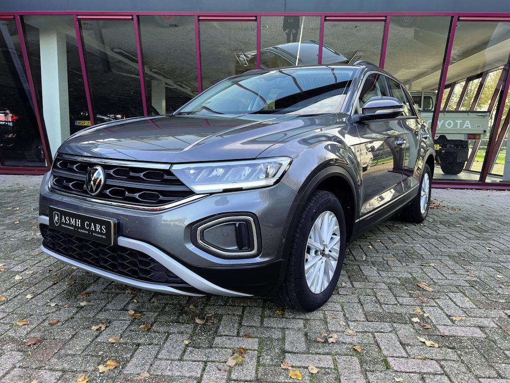 Volkswagen T-Roc 1.5 TSI Life Business | ACC | Navi | Camera | Stoel/Stuurverw. | Trekhaak | PDC |