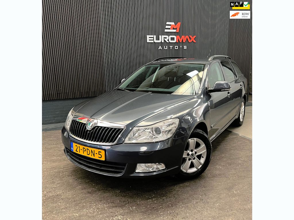 Skoda Octavia Combi 1.2 TSI Ambition Business Line - Automaat | 2e eigenaar | NAP | Ketting vervangen - Rijklaar!