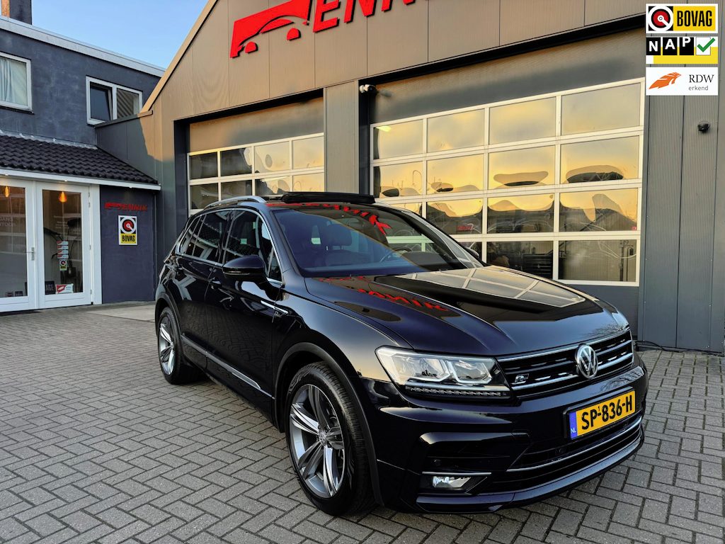 Volkswagen Tiguan 1.4 TSI ACT Highline Business R-Line / Pano / Virtual / ACC / Leder / Trekhaak / Zeer Kompleet.