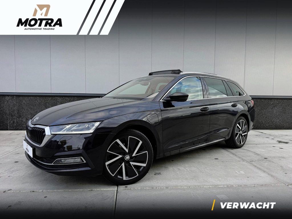 Skoda Octavia Combi 1.4 TSI iV PHEV Business Edition Plus | Panorama | Memory | Stoelkoeling | Camera | Apple Carplay - Android Auto | Head-up