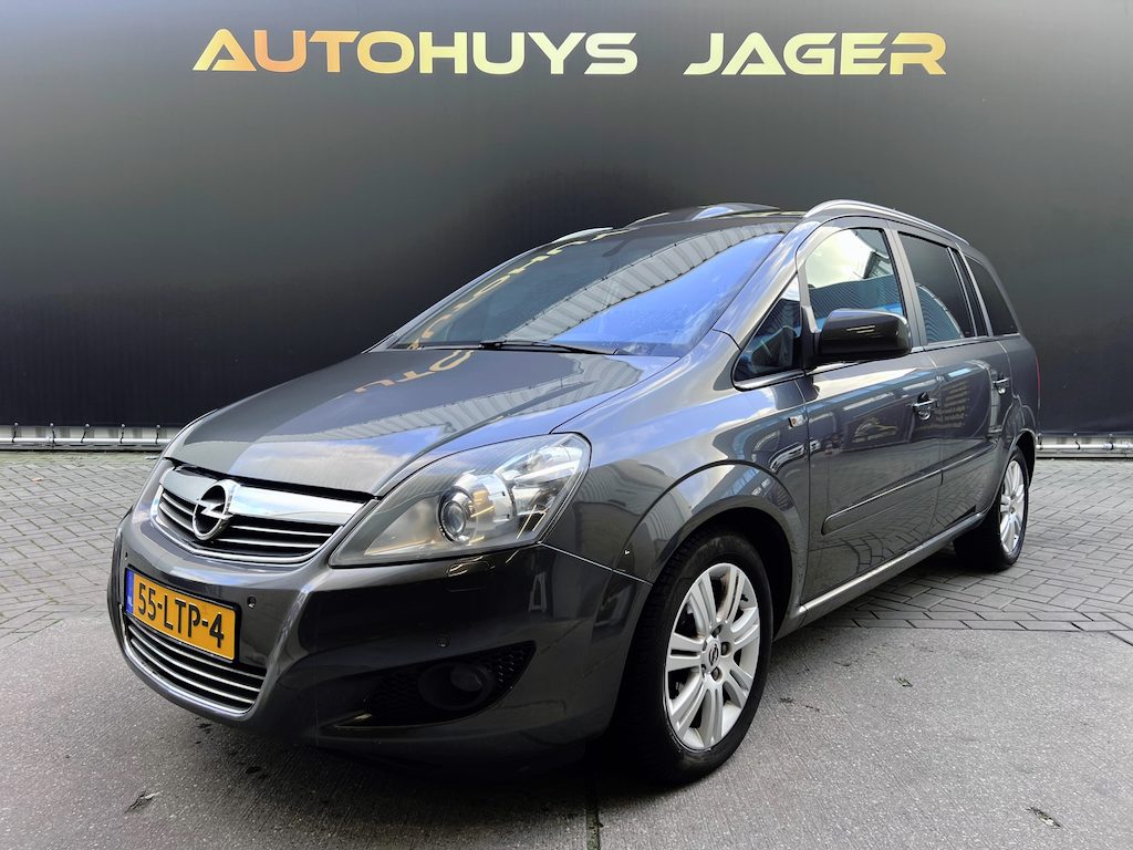 Opel Zafira 1.8 Cosmo -7p Pano Trekhaak Airco Parkeersensoren Distributieriem vervangen