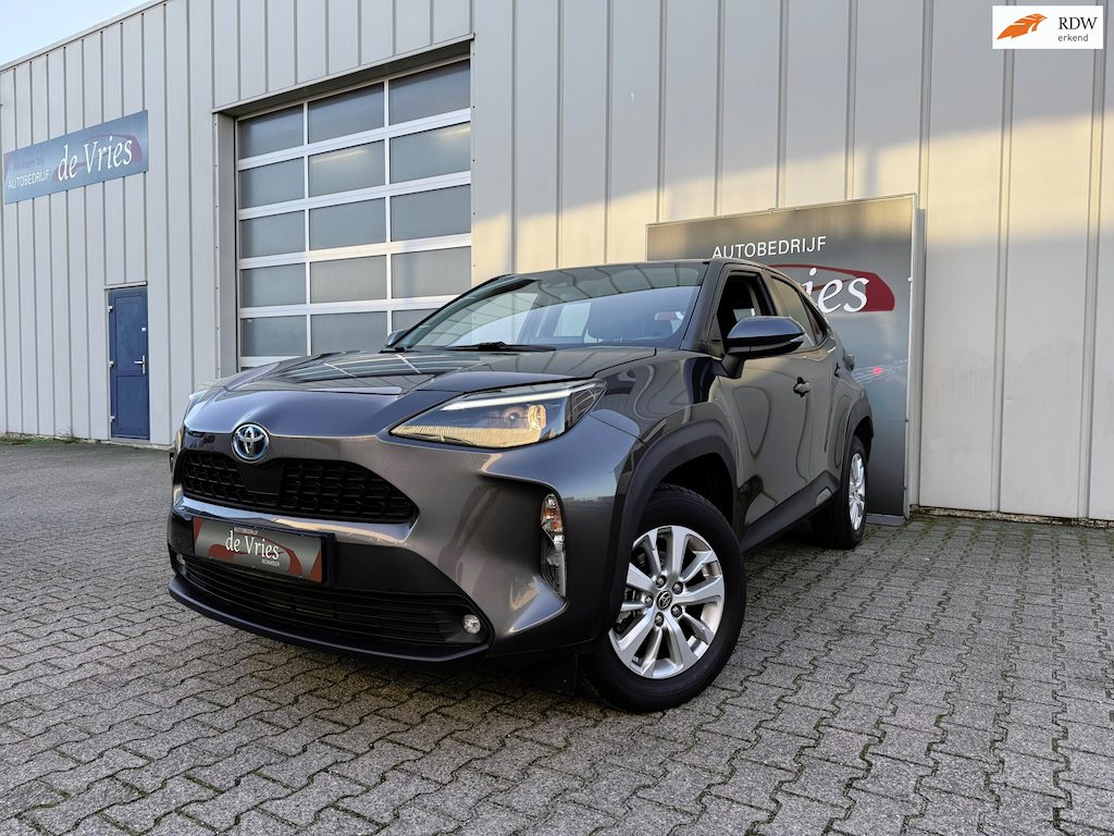 Toyota Yaris Cross 1.5 Hybrid Dynamic CAMERA / ADAPT. CRUISECONTROL / NAVIGATIE / STOELVERWARMING /