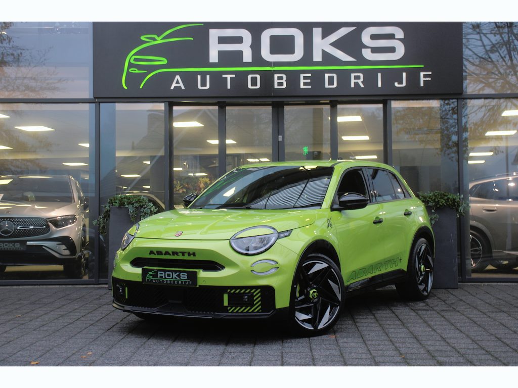 Fiat Abarth 600e Scorpionissima 54 kWh 280pk Sabelt/PackScorpionDesign/Tech/Gaming/Packwinter/SoundGenerator