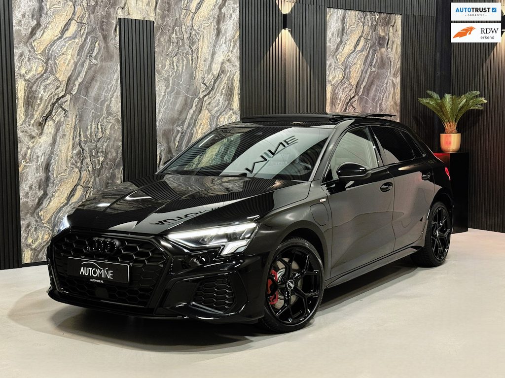 Audi A3 Sportback 45 TFSI e 3x S-line Competition|PANO|RS ZETELS|MATRIX||CAMERA|KEYLESS|