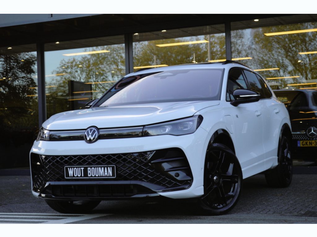 Volkswagen Tiguan 1.5 eHybrid R-Line IQ Leder Panorama Memory Massage H/K Trekhaak Pdc