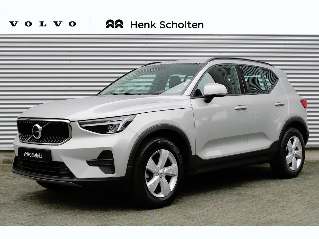 Volvo XC40 2.0 B3 Essential | Adaptieve Cruise Control Met Stuurhulp | BLIS | Stuurverwarming | Stoelverwarming | Lendensteun | Textiel Bekleding | Trekhaak Semi Elektrisch Inklapbaar | 17-inch Lichtmetalen Velgen | Metallic Lak | Google Maps & Play Store | Carplay | Android Auto |