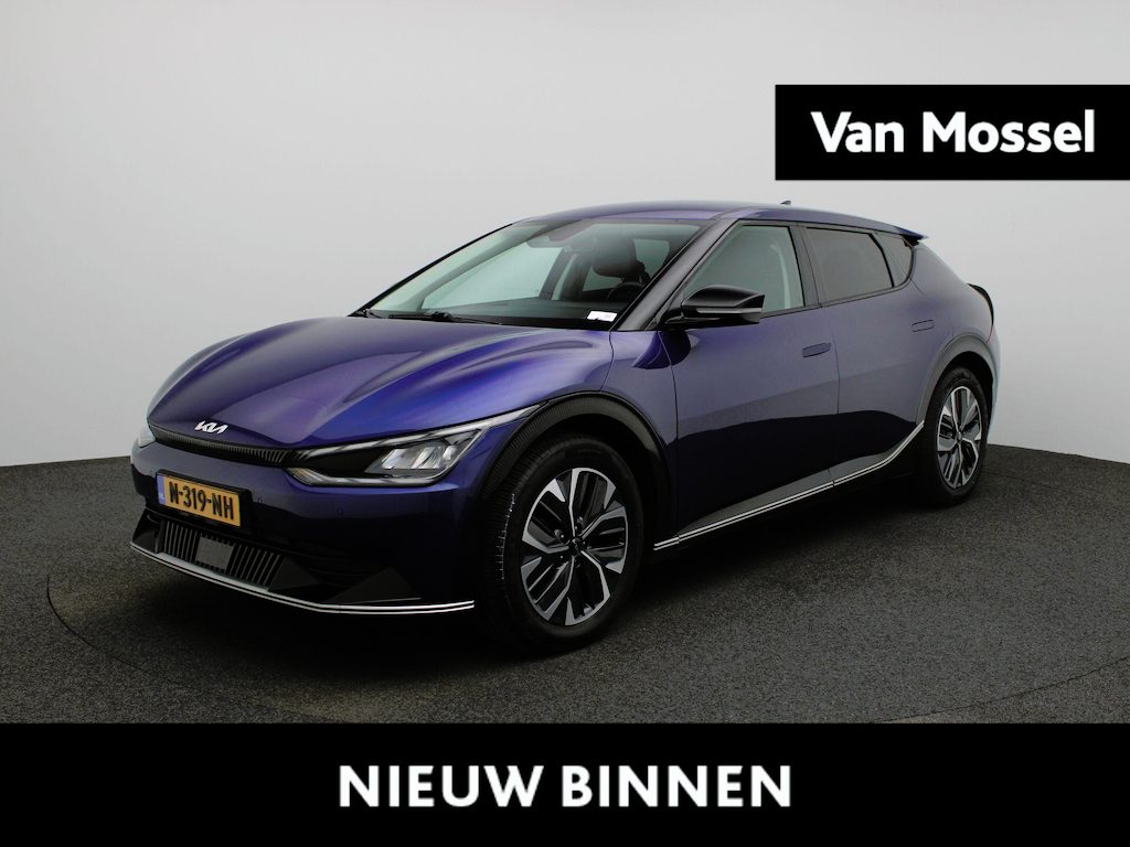 Kia EV6 Plus 77.4 kWh | Voorstoelen Verwarmd/Gekoeld | Trekhaak | Achterbank Verwarmd | Warmtepomp | Adaptieve Cruise Control | Sfeerverlichting | Apple Carplay/Android Auto | Kunstlederen Bekleding |