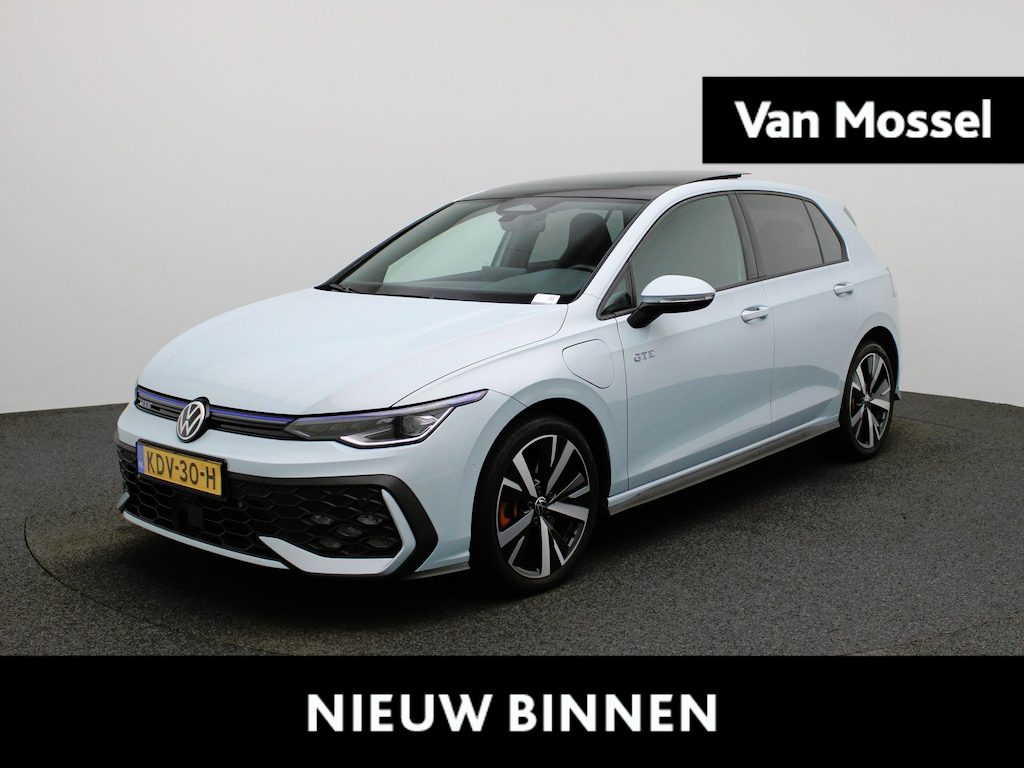 Volkswagen Golf 1.5 eHybrid GTE 272 PK| Origineel Nederlands | 1e Eigenaar | Panoramadak | Trekhaak | 360 Camera | Stoelverwarming | Stuurwielverwarming | Navigatie