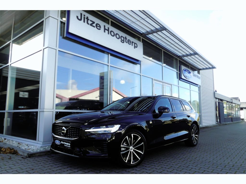 Volvo V60 2.0 T6 Plug-in hybrid AWD Plus Dark Long Range WINTER PACK, MEMORY 2X, CRUISE, CLIMA, NAVI, CAMERA, PDC V&A, APPLE CARPLAY/ANDROID AUTO, KEYLESS, HARMAN/KARDON, ELEKT. ACHTERKLEP, ELEKT. STOELEN, VOORRUITVERWARMING, 49.923KM