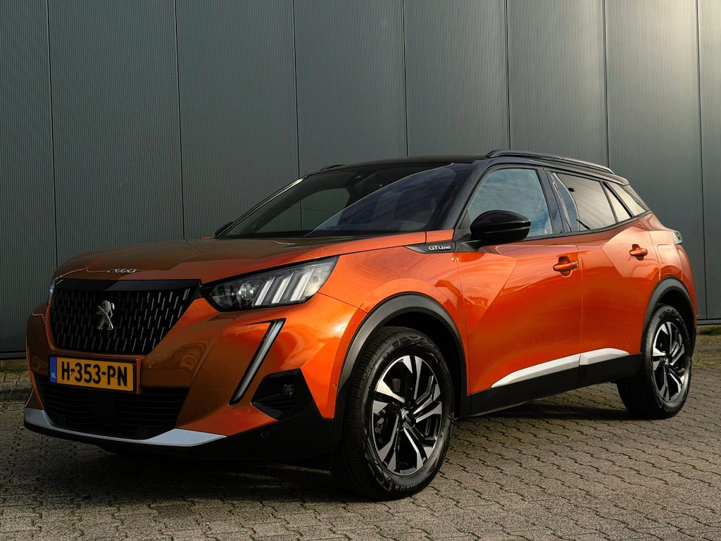 Peugeot 2008 1.2 PureTech GT-Line, Trekhaak, CarPlay & Android Auto, 17" LMV, LED, 360