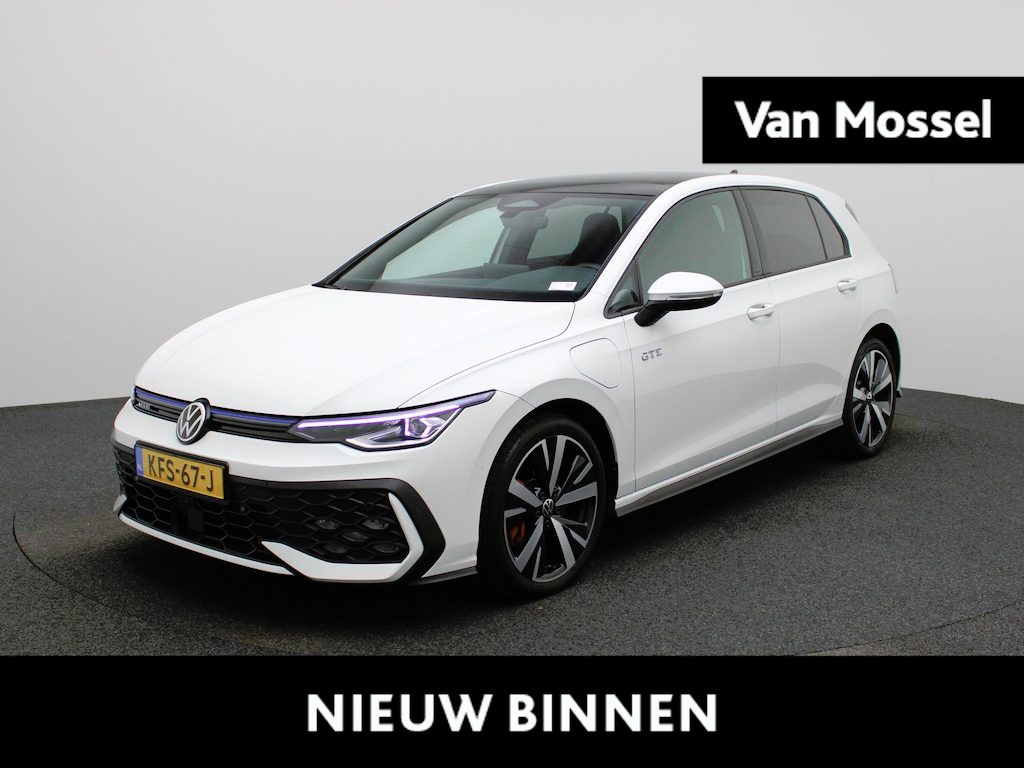 Volkswagen Golf 1.5 eHybrid GTE 272 PK| Origineel Nederlands | 1e Eigenaar | Panoramadak | Trekhaak | 360 Camera | Stoelverwarming | Stuurwielverwarming | Navigatie