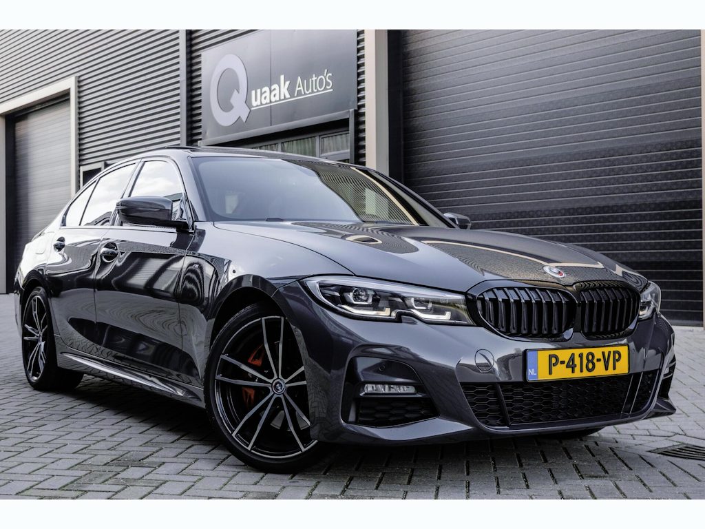BMW 3-Serie 318i M-Sport 4-Cil | PANO | CARBON | DRAVITGRAU | ALCANTARA | CARPLAY | 50 JAHRE