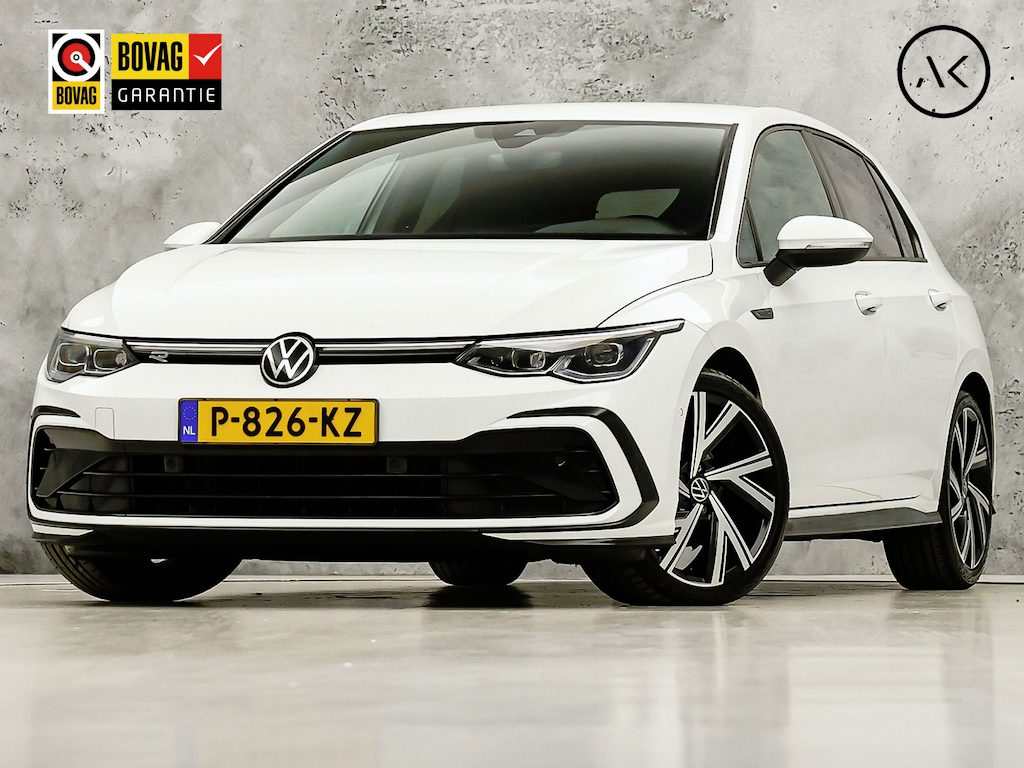 Volkswagen Golf 1.5 eTSI R-Line Business+ 150Pk Automaat (2X R-LINE, APPLE CARPLAY, STUUR/STOELVERWARMING, CAMERA, KUIPSTOELEN, GETINT GLAS, TREKHAAK, KEYLESS, NIEUWSTAAT)